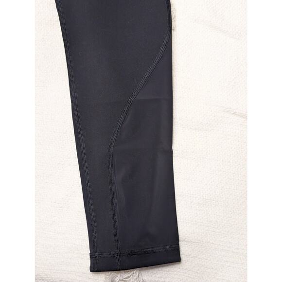 Lululemon Leggings with Mesh Inserts in Black - Picture 4 of 5